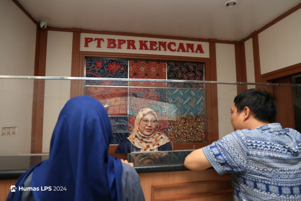 OJK Cabut Izin Usaha PT BPR Kencana