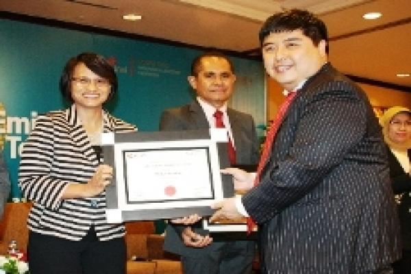 XL Raih IFR Award 2011