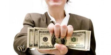 Mencari Solusi Standarisasi Gaji