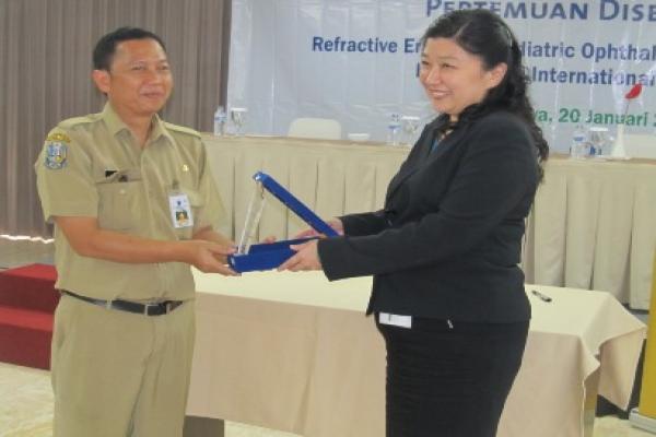Standard Chartered Serah Terima Program REPO