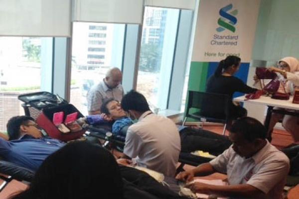 Standard Chartered – PMI Gelar Donor Darah
