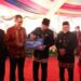 BNI Syariah Serahkan Hasanah Card Edisi Khusus World Heritage Sawahlunto
