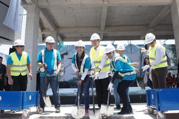 Menteri Rini Resmikan Multifunction Hall Kawasan Terpadu Labuan Bajo