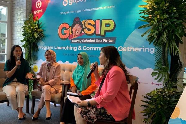 GoPay dan Alfamart Luncurkan Komunitas Ibu-Ibu Cerdas