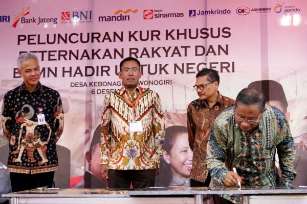Perum Jamkrindo Sumbang Kandang Komunal di Solo