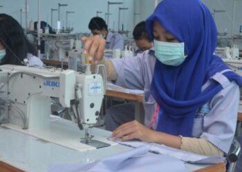 Dorong Ekosistem Bisnis Industri Fashion Kemenperin Ciptakan Aplikasi ‘Fitting Room’