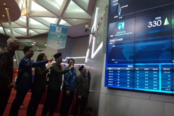 Listing Perdana, Saham NZIA Langsung ‘Terbang’