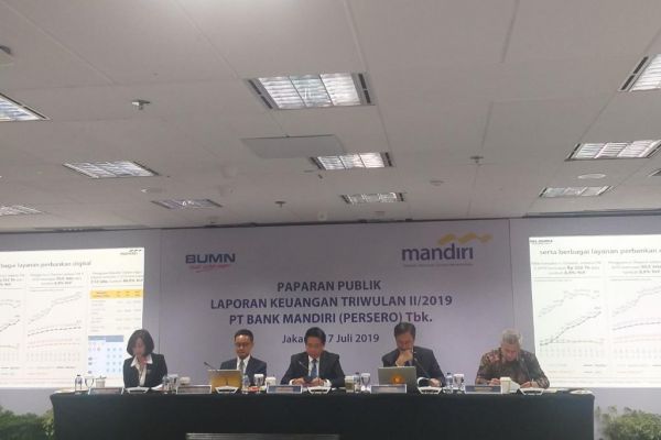 Semester I Laba Bank Mandiri Tembus Rp 13,5 Triliun