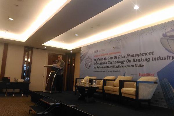 Layanan E Banking Buka Potensi Risiko yang Besar