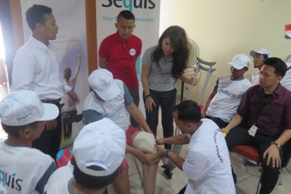 Sequis Adakan Lomba Cerdas Cermat 17-an Bersama Penerima Kaki Palsu