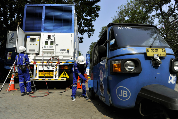 Mengekang Sumber Masalah