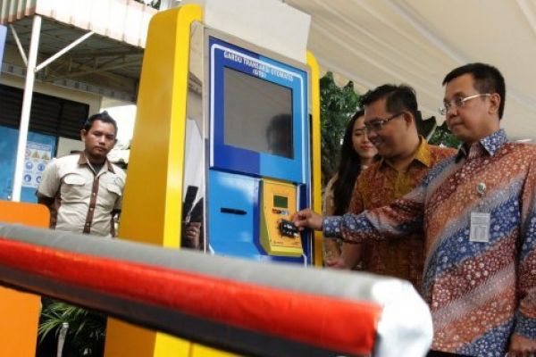 Bank Mandiri Layani Isi Ulang E-money di Gerbang Tol