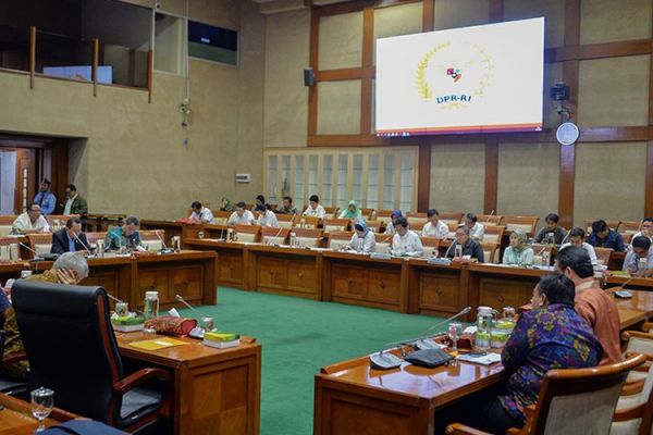 Kemendag Akan Lindungi Industri Besi Baja