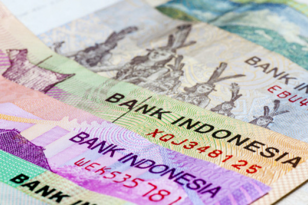 Strategi Atasi Anomali Rupiah