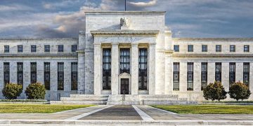 Editorial 184: Risiko Global Menarik Perhatian