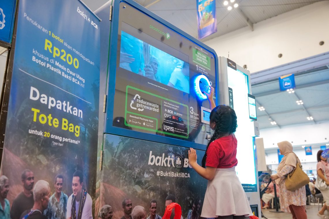 Melimpah! 4.400 Sampah Botol Plastik Terkumpul di BCA Expo 2024 untuk Didaur Ulang