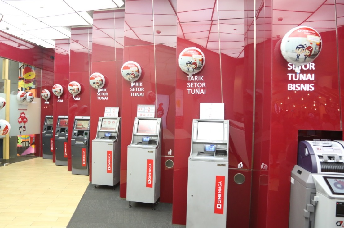 CIMB Niaga Syariah Salurkan Bantuan Dana Kebajikan untuk Korban Bencana Alam