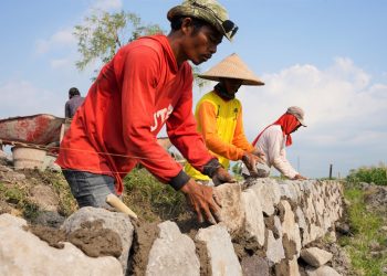 SIG Salurkan Bantuan Rp725 juta untuk Pembangunan Sarana Umum dan Pendidikan di Jawa Tengah