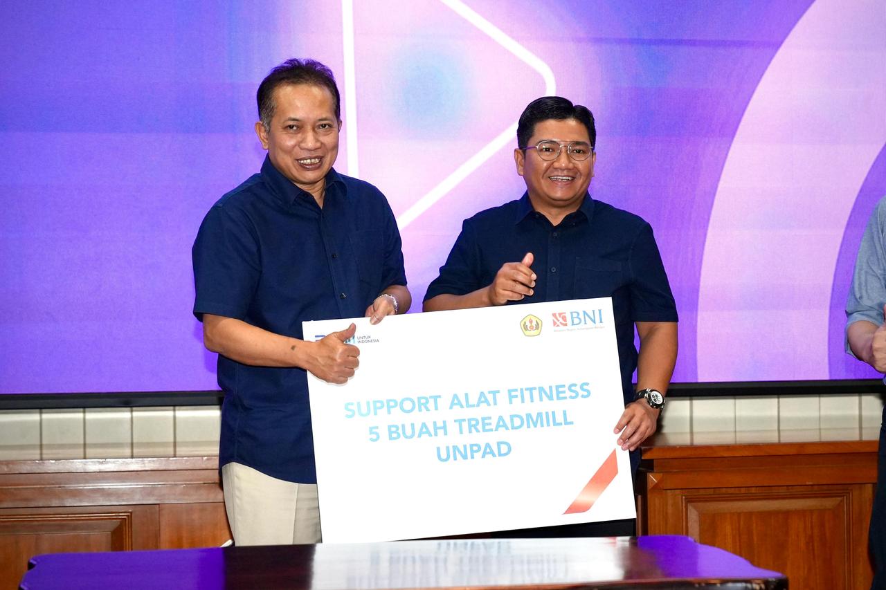 Menkop: Kerja Sama Pemerintah dan Koperasi Bantu Stabilkan Harga Telur dan Pakan Ternak Jelang Ramadan