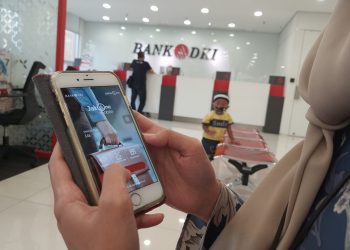 Bank DKI Himbau Penerima BST Gunakan JakOne Mobile