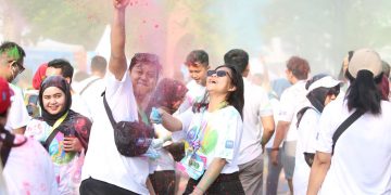 5.000 Pelari Semarakkan BRImo Colourful Run 2022