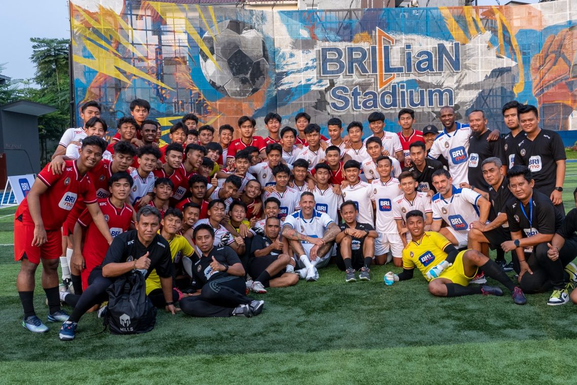 Ini Potret Anak Muda Indonesia Latihan Bola Bersama Roberto Carlos, Materazzi, Abidal dan Veron