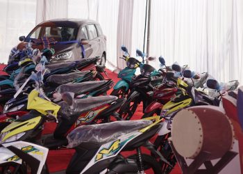 Ada Hadiah Brilian, Masyarakat Antusias Hadiri Pesta Rakyat Simpedes BRI Cikampek