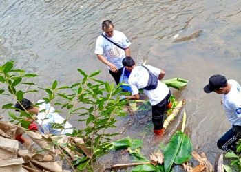 Rayakan HUT BRI ke-128, BRI Kanwil II Jakarta Bersih-bersih Kali Krukut