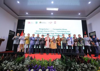 Tingkatkan Literasi dan Peduli Sampah, OJK Edukasi Keuangan Keuangan di Bantargebang