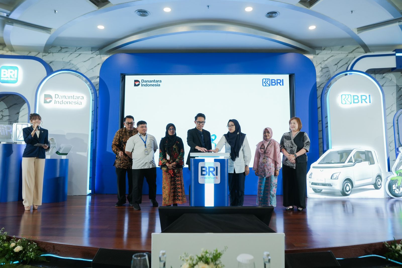 Program Loyalty Poin Cashier 2025, BRI Tebar Mobil Listrik hingga Smart Watch bagi Merchant