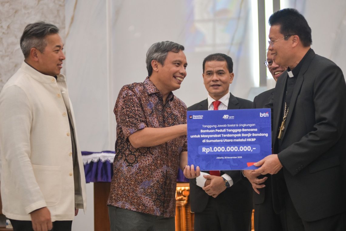 Sinergi BTN dan HKBP Salurkan Bantuan Bencana Banjir Bandang di Sumatera Utara