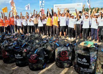 BNI Lanjutkan Aksi Bersih Pantai, Perkuat TPS3R Sekar Tanjung di Bali