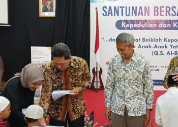 Berbagi di Bulan Ramadan, LPPI Serahkan Santunan kepada 271 Anak Yatim dan Dhuafa