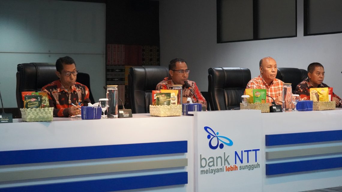 RUPS LB Bank NTT Perpanjang Jabatan Plt Dirut Yohanis Landu Praing, KUB dengan Bank Jatim Lanjut ke Shareholder Agreement
