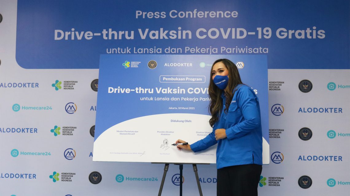 Alodokter, Homecare24, Medithru, Kemenkes dan Kemenparekraf Beri Vaksin Gratis Bagi Lansia