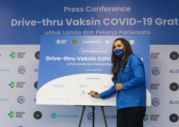 Alodokter, Homecare24, Medithru, Kemenkes dan Kemenparekraf Beri Vaksin Gratis Bagi Lansia