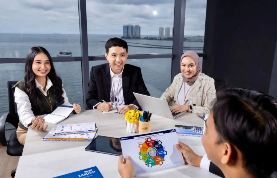 TASPEN Menerima Penghargaan Employees Choice di Indonesia Best 50 CEO Award