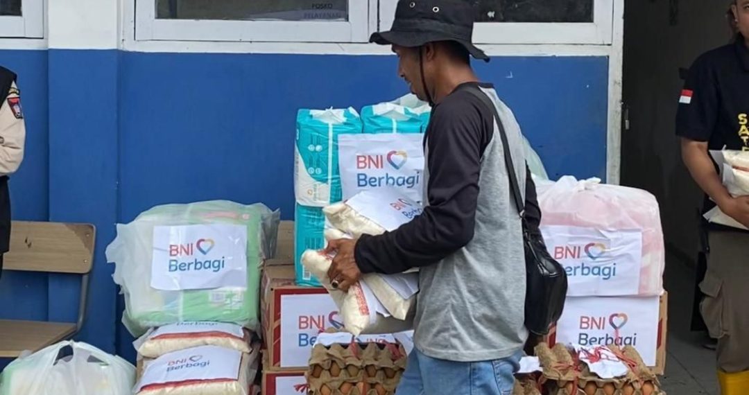 BNI Salurkan Bantuan Tanggap Darurat untuk Korban Banjir Bandang di Padang dan Sibolga