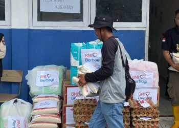BNI Salurkan Bantuan Tanggap Darurat untuk Korban Banjir Bandang di Padang dan Sibolga