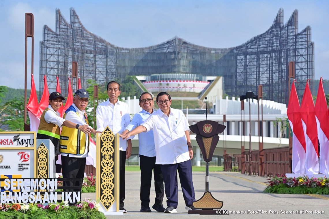 Plaza Seremoni Sumbu Kebangsaan Diresmikan Presiden Joko Widodo