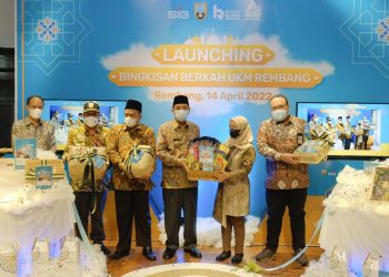 Dukung Gerakan Belanja Produk UMKM, PT Semen Gresik Luncurkan “Bingkisan Berkah UKM Rembang”
