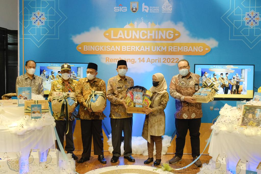 Dukung Gerakan Belanja Produk UMKM, PT Semen Gresik Luncurkan “Bingkisan Berkah UKM Rembang”