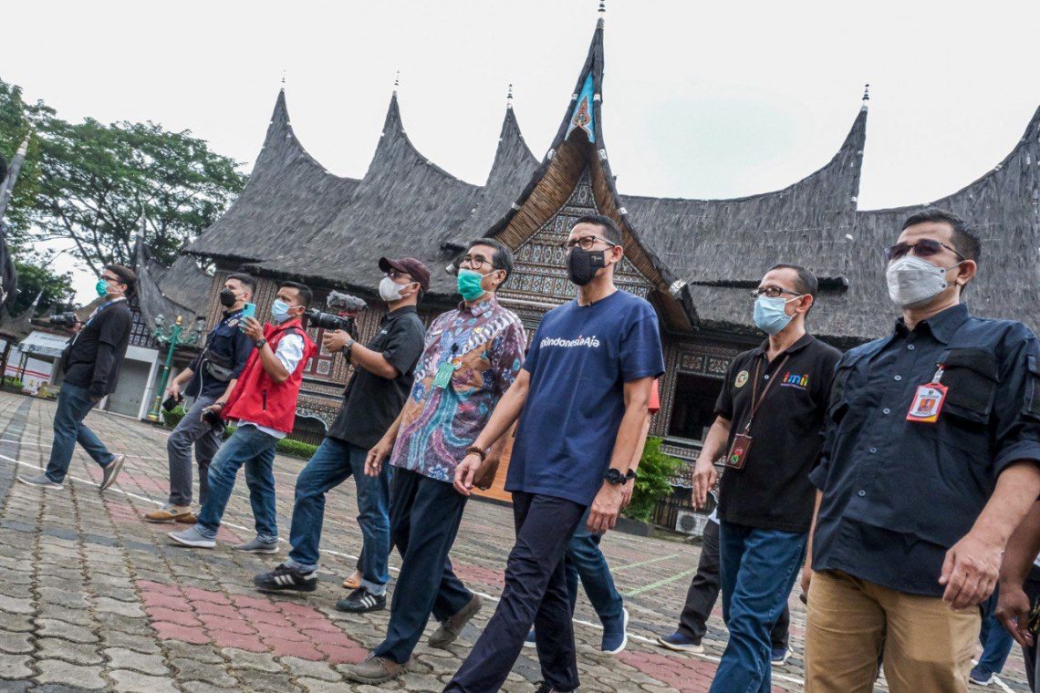 Menparekraf Ajak Masyarakat yang Tidak Mudik Liburan ke Destinasi Ekraf Lokal