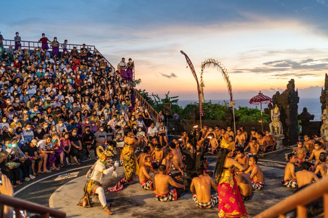 Kemenparekraf Pastikan Kawasan Wisata Uluwatu Bali Siap Sambut Libur Lebaran 2022