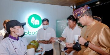 Menparekraf Kunjungi Penginapan Inovatif Bobocabin Kintamani di Bali