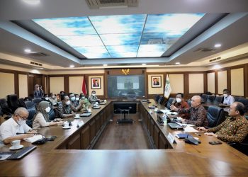 KemenKop Perkuat Koperasi Petani Sawit Bangun Pabrik Minyak Sawit Merah