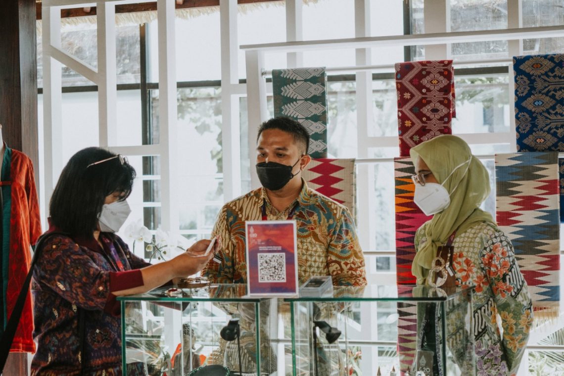 Produk Mitra Binaan LPEI Mejeng di Pameran Road To G20 Bali