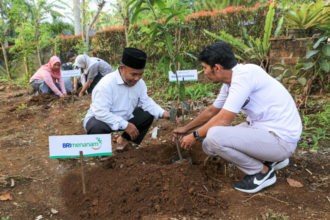 Menuju Net Zero Emission 2060, BRI Implementasikan Electric Vehicles, Green Building hingga Energi Baru Terbarukan