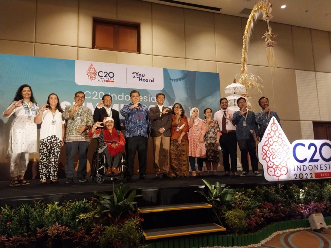C20 Indonesia Serahkan C20 Summit Communiqué ke Menteri Airlangga Hartarto