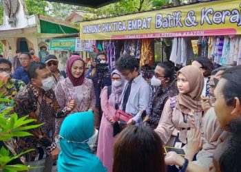 OJK Pantau Program TPAKD di Yogyakarta, Kredit Pede BPD DIY Selamatkan UKM Taman Sari dari Rentenir